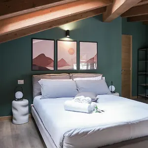 Appartamento Charmescape Oldtown - 6 Min Walk To Berninaexpress Italia